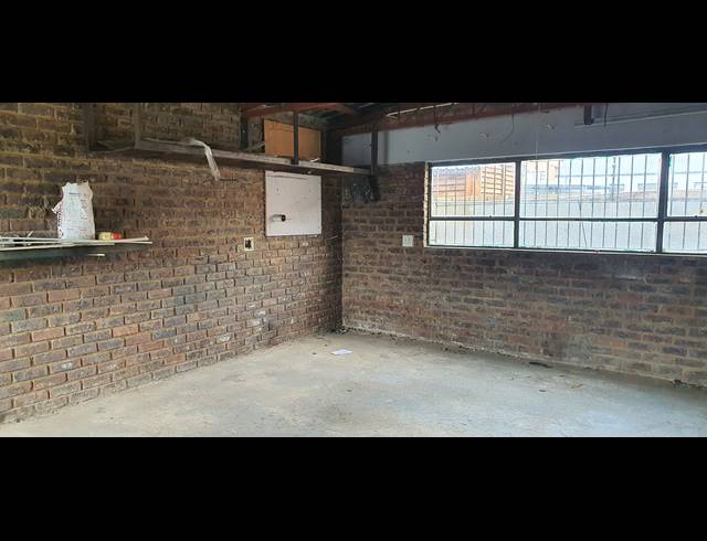 4 BEDROOM HOUSE FOR SALE IN HEIDELBERG INDUSTRIAL